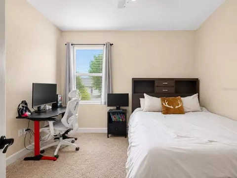 Bedroom - 1939 Griffin Trl, Bartow, FL 33830 photo 8 of 9