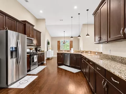 Kitchen - 1939 Griffin Trl, Bartow, FL 33830 photo 2 of 2