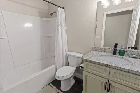 Bath - 765 S Dudley Ave, Bartow, FL 33830 photo 4 of 4