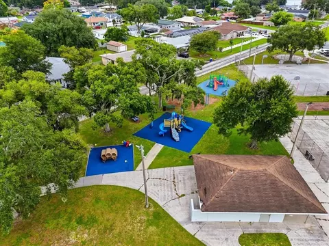 View/Area - 675 E Bay Ave, Eagle Lake, FL 33839 photo 4 of 10