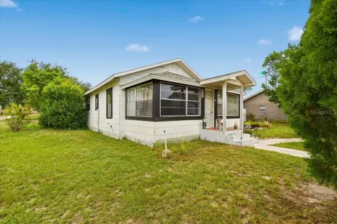 Exterior - 675 E Bay Ave, Eagle Lake, FL 33839 photo 5 of 8
