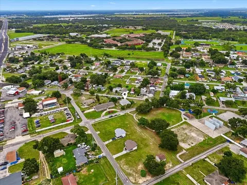View/Area - 675 E Bay Ave, Eagle Lake, FL 33839 photo 7 of 10