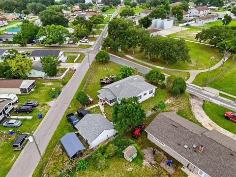 View/Area - 675 E Bay Ave, Eagle Lake, FL 33839 photo 5 of 10