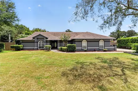 5939 Windwood Dr, Lakeland, FL 33813