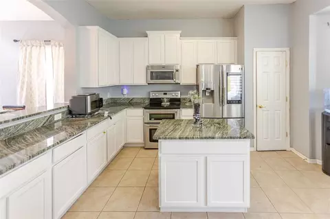 Kitchen - 4193 Beaumont Loop, Spring Hill, FL 34609 photo 4 of 5