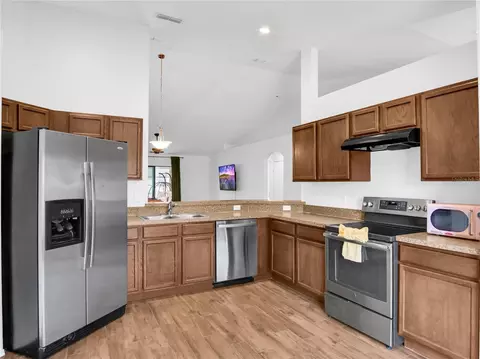 Kitchen - 1601 Taylor Landing Dr, Bartow, FL 33830 photo 1 of 6