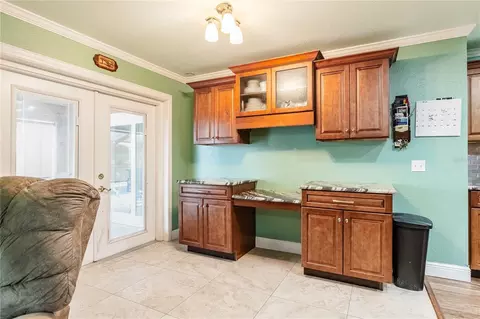 Kitchen - 205 Thomas Ct, Winter Haven, FL 33880 photo 4 of 5