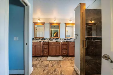Bath - 205 Thomas Ct, Winter Haven, FL 33880 photo 1 of 5