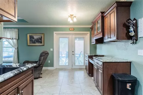 Kitchen - 205 Thomas Ct, Winter Haven, FL 33880 photo 3 of 5