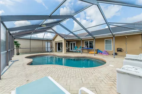 Exterior - 205 Thomas Ct, Winter Haven, FL 33880 photo 5 of 17