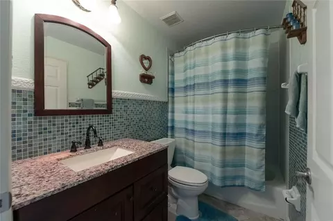 Bath - 205 Thomas Ct, Winter Haven, FL 33880 photo 4 of 5