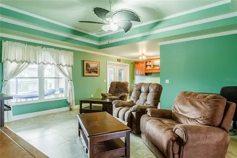 Living - 205 Thomas Ct, Winter Haven, FL 33880 photo 2 of 3