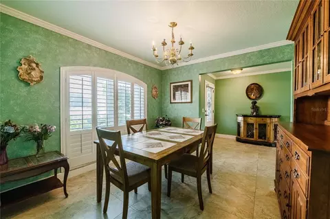 Dining - 205 Thomas Ct, Winter Haven, FL 33880 photo 2 of 2