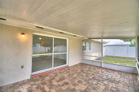 Exterior - 105 Byron Pl, Winter Haven, FL 33884 photo 3 of 13