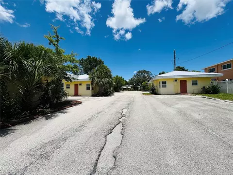Exterior - 2121 Lakeview Dr, Sebring, FL 33870 photo 10 of 10