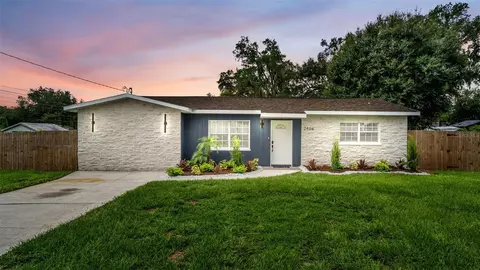 2406 Futch Rd, Lakeland, FL 33811