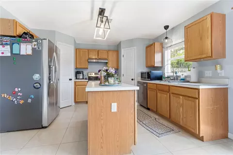 Kitchen - 10304 River Bream Dr, Riverview, FL 33569 photo 2 of 3