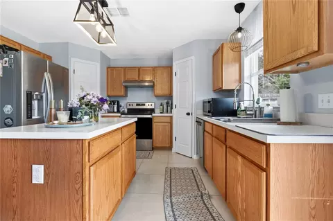 Kitchen - 10304 River Bream Dr, Riverview, FL 33569 photo 3 of 3