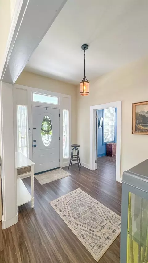 Entry Way - 520 S Jackson Ave, Bartow, FL 33830 photo 1 of 4