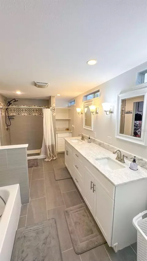 Bath - 520 S Jackson Ave, Bartow, FL 33830 photo 5 of 13