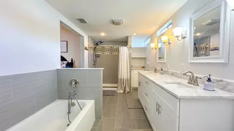 Bath - 520 S Jackson Ave, Bartow, FL 33830 photo 1 of 13