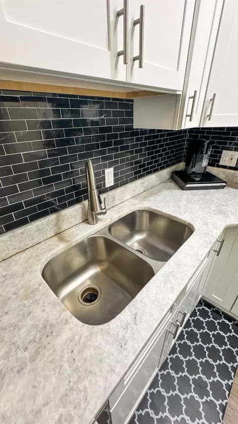 Kitchen - 520 S Jackson Ave, Bartow, FL 33830 photo 3 of 4