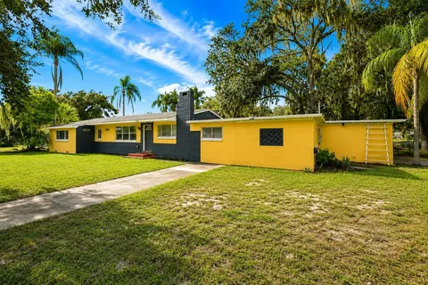 1410 Edgewood Dr, Lakeland, FL 33803