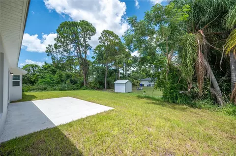 Exterior - 1708 Manatee Dr, Sebring, FL 33870 photo 5 of 6