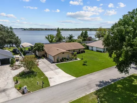 926 Van Dr, Auburndale, FL 33823