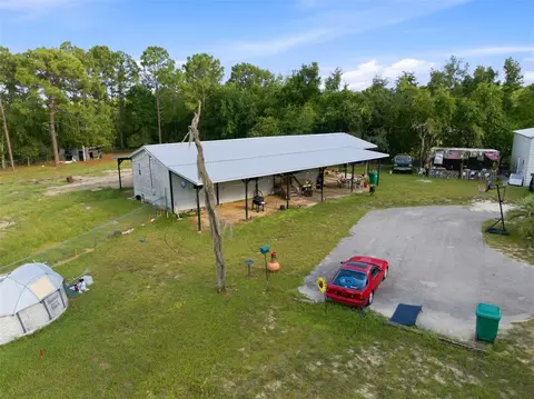 Exterior - 1710 E Ray St, Hernando, FL 34442 photo 2 of 8