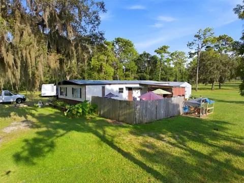 Exterior - 1710 E Ray St, Hernando, FL 34442 photo 4 of 8