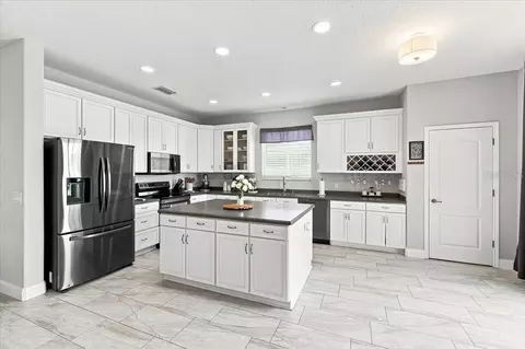 Kitchen - 10908 Subtle Trail Dr, Riverview, FL 33579 photo 3 of 4