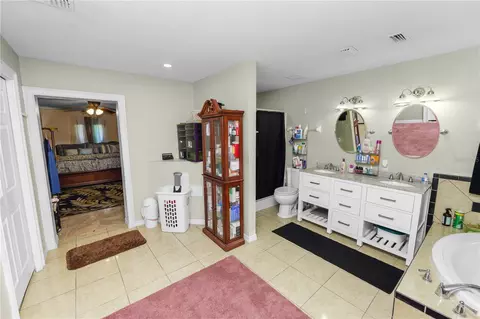 Bath - 1127 Pinecrest Dr, Bartow, FL 33830 photo 1 of 6