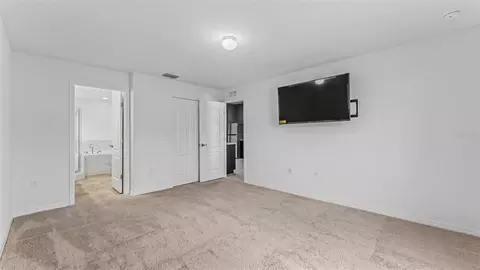 Bedroom - 2048 Winding River Cv, Bartow, FL 33830 photo 1 of 8