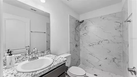Bath - 2048 Winding River Cv, Bartow, FL 33830 photo 6 of 6