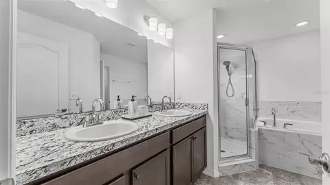 Bath - 2048 Winding River Cv, Bartow, FL 33830 photo 1 of 6