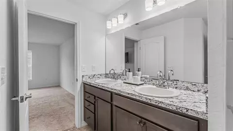 Bath - 2048 Winding River Cv, Bartow, FL 33830 photo 5 of 6