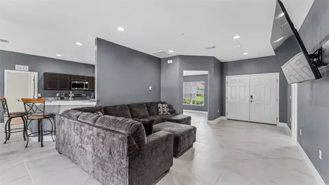 Entry Way - 2048 Winding River Cv, Bartow, FL 33830 photo 2 of 3