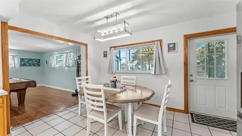Dining - 680 Sunset Dr, Bartow, FL 33830 photo 1 of 2