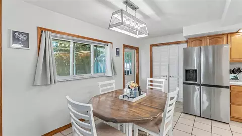 Dining - 680 Sunset Dr, Bartow, FL 33830 photo 2 of 2