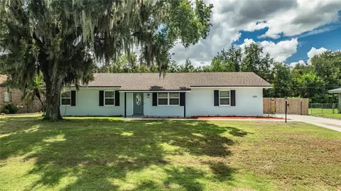 2250 Maple Hill Dr, Lakeland, FL 33811