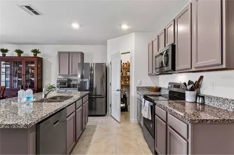 Kitchen - 3645 Diving Dove Ln, Bartow, FL 33830 photo 2 of 5