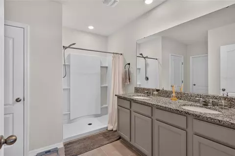 Bath - 3645 Diving Dove Ln, Bartow, FL 33830 photo 1 of 4