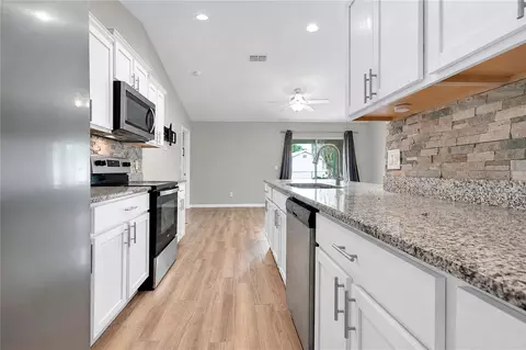 Kitchen - 1185 Fairview Ave, Bartow, FL 33830 photo 2 of 2