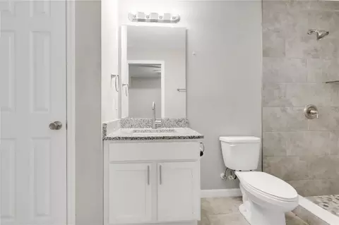 Bath - 1185 Fairview Ave, Bartow, FL 33830 photo 2 of 3