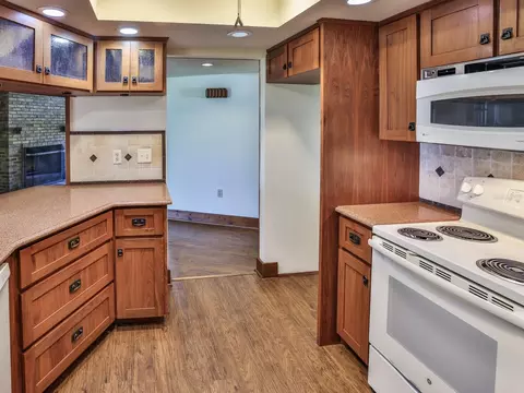 Kitchen - 6103 Sky Flower Ct, Bartow, FL 33830 photo 3 of 3