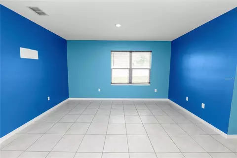 Living - 1810 Eagle Hammock Blvd, Eagle Lake, FL 33839 photo 4 of 5