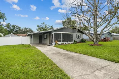 1815 E Calhoun St, Plant City, FL 33563
