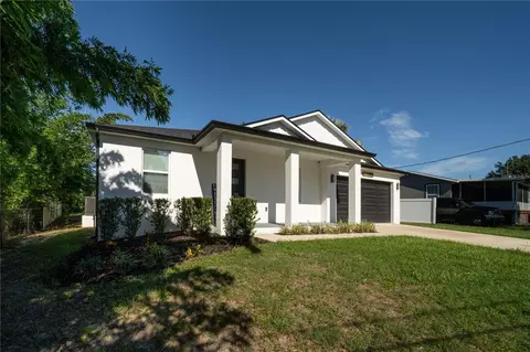 Exterior - 923 Florida Ave, Dundee, FL 33838 photo 3 of 5