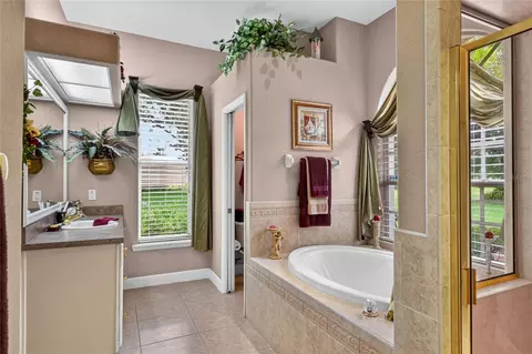 Bath - 4401 Chambliss Rd, Winter Haven, FL 33884 photo 2 of 3